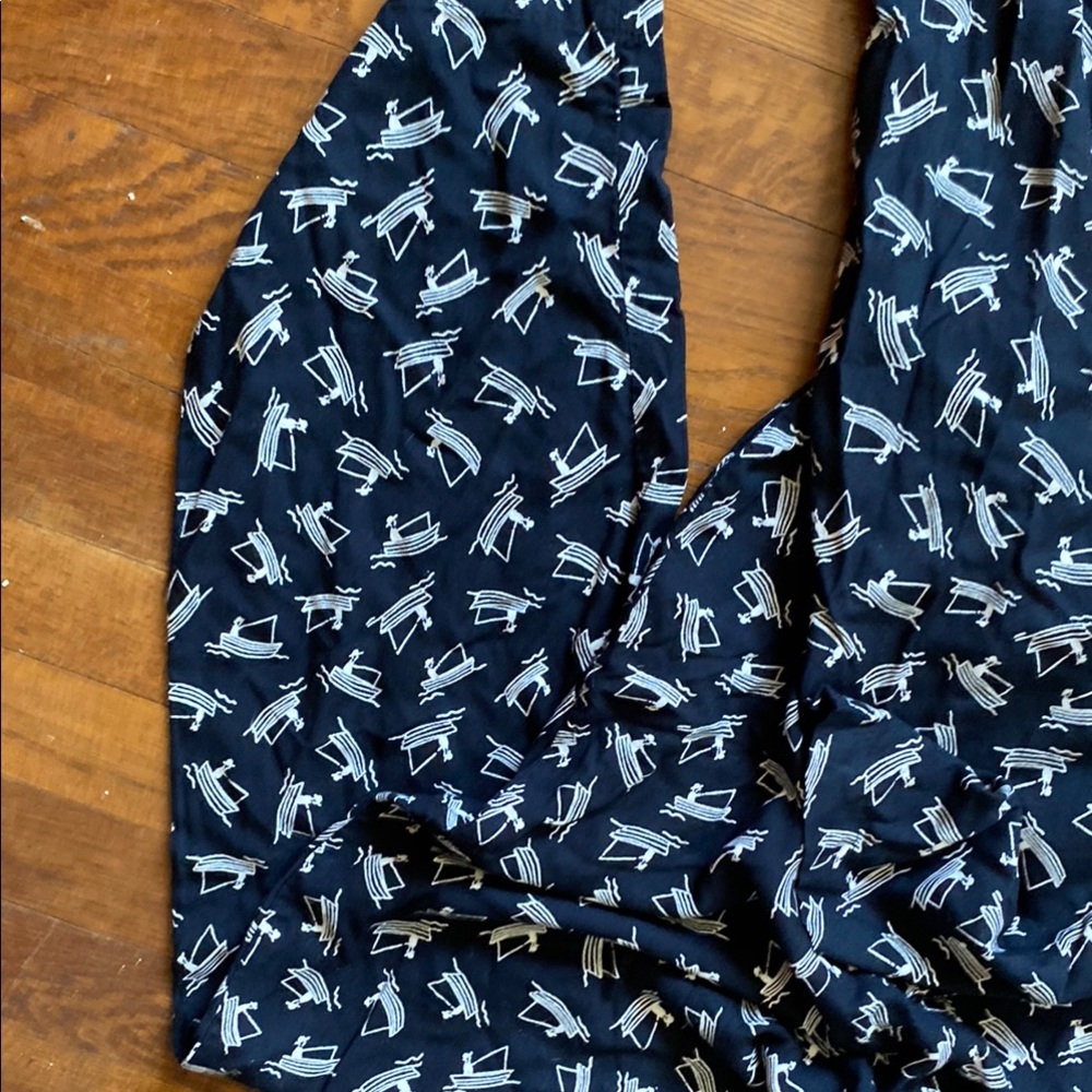 Navy Button-Up with White Abstract Design - Picture 4 of 16
